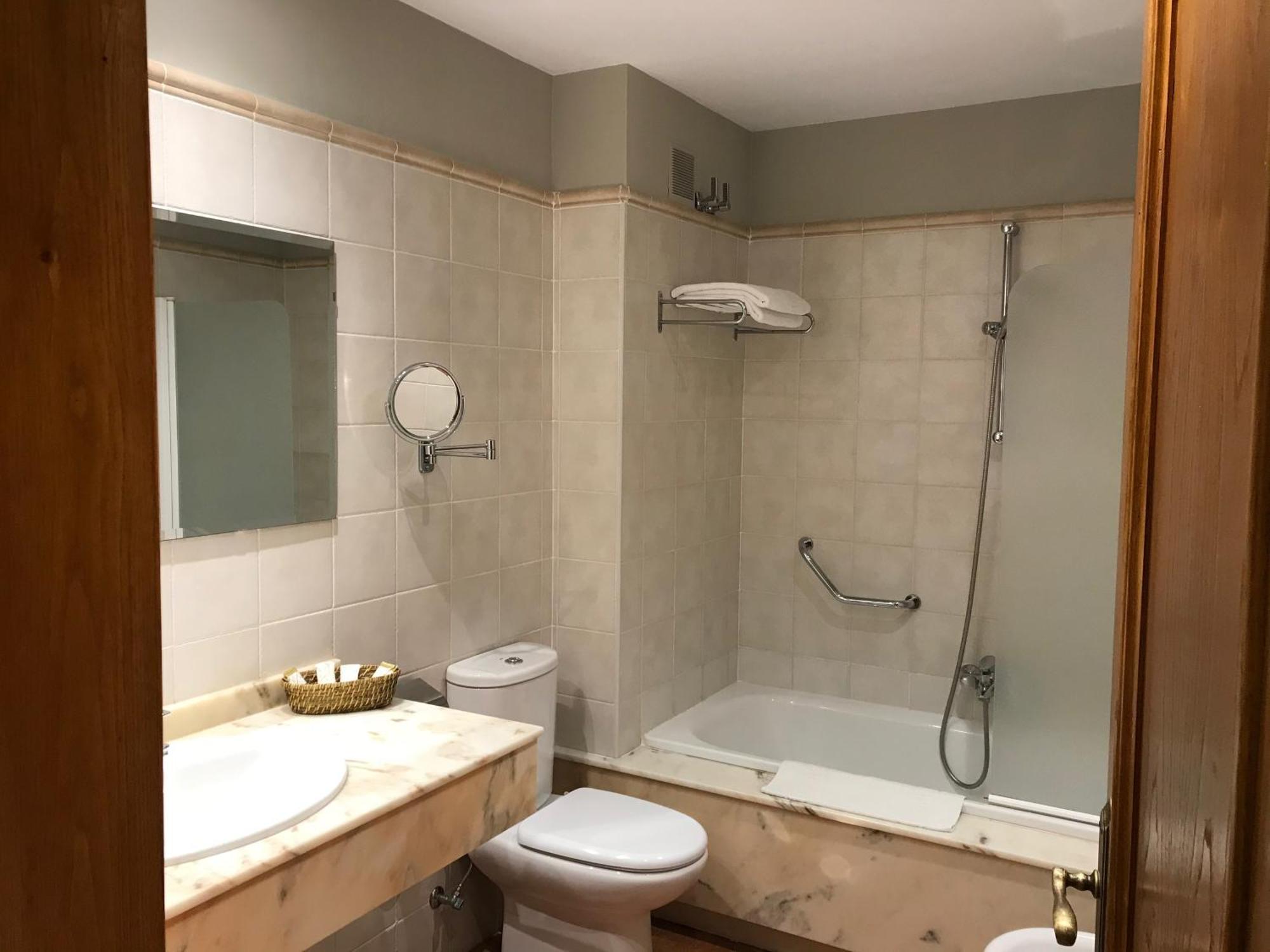 Hotel Spa San Marcos Сантильяна-дель-Мар Экстерьер фото